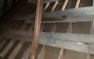 Vermiculite removal in attic, Cote-Des-Neiges